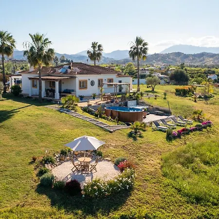 Casa De Sueños Bed and breakfast *